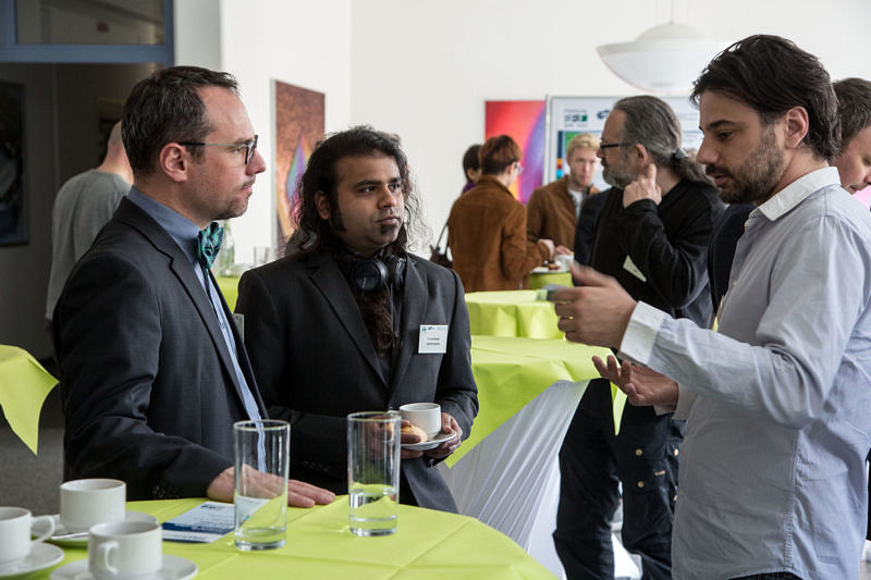 Impressions during the poster session (Image: Georg Pöhlein)