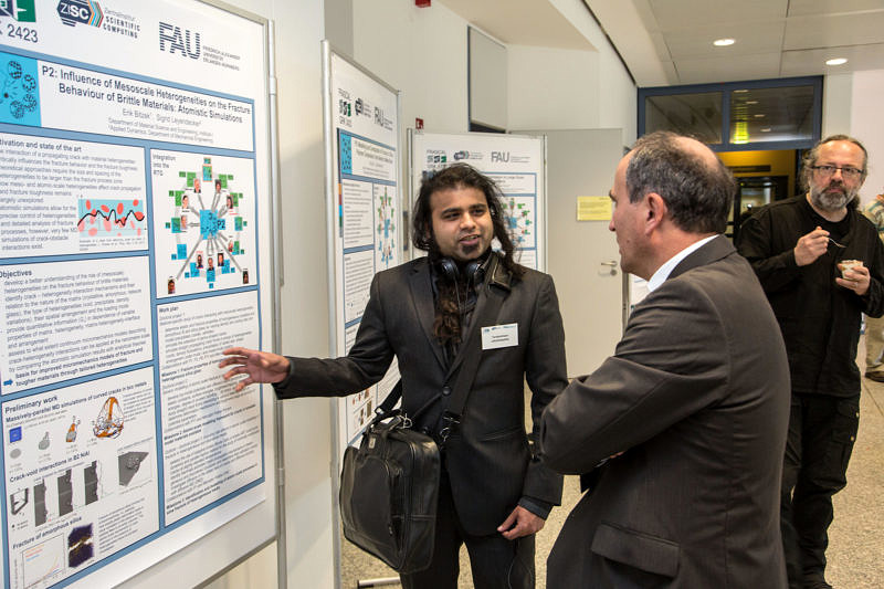 Impressions of the poster session in the Foyer (Image: Georg Pöhlein)