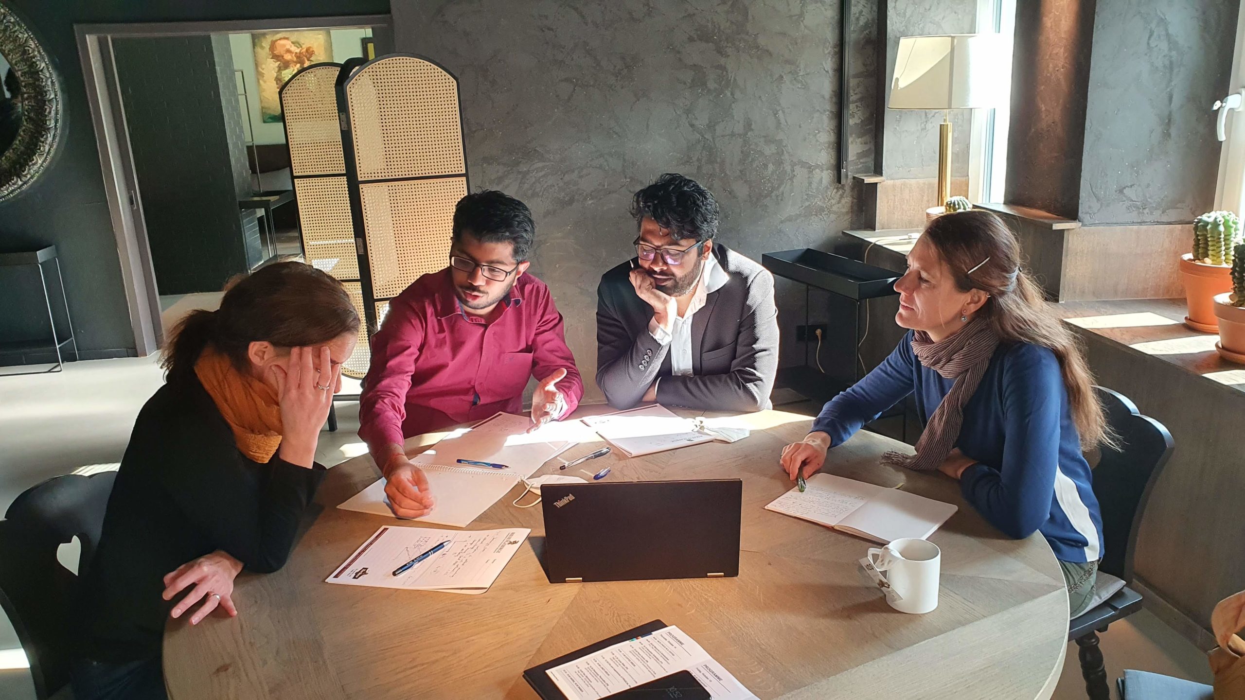 Intensive, cross-project discussions during the breaks
