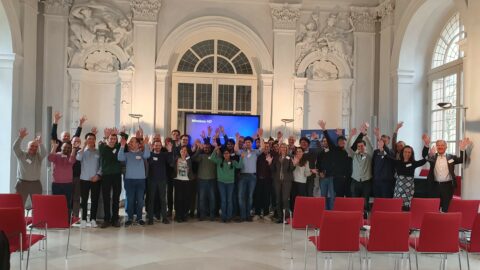 The reserachers disclose the symposium with a group picture. (Image: private)