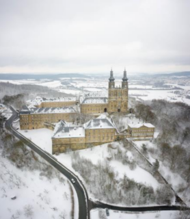 Banz Monastery in wintry temperatures. (image: Kloster Banz)