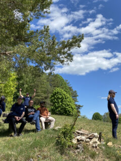 At the highest point of the hiking route, the only bench is very popular.
