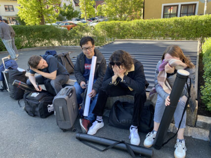 The bus picking us up was only 1.5 hours late - no problem at all. The motivation is still there.